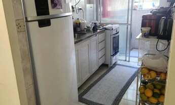 Imagem 7: Apartamento pronto para morar, com armários, dentro de condomínio com extensa área verde