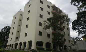 Imagem: LINDA COBERTURA EM LUGAR COM MUITO VERDE