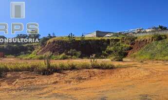 Imagem 2: Terreno com excelente área e localização no bairro do Rosário em Atibaia SP. A 100 m da ro