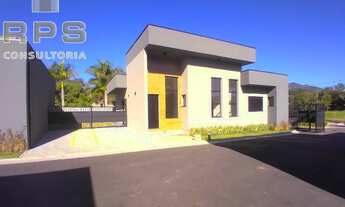 Imagem: Casa térrea em condomínio fechado na região