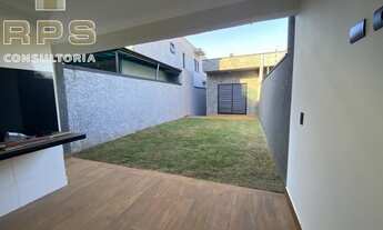 Imagem: Com um total de 03 dormitórios, sendo 01