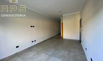 Imagem 7: Com um total de 03 dormitórios, sendo 01 suíte, sala de estar e sala de jantar espaçosas