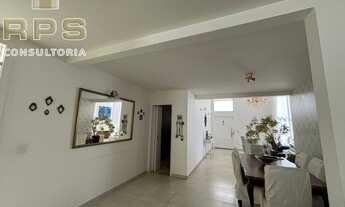 Imagem 7: Casa térrea no Condomínio Shambala 2 com 3 suítes, sala de estar e lareira, cozinha integr