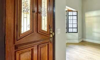 Imagem 5: Casa no Jardim Santa Bárbara com 05 dormitórios Sala ampla Cozinha com armários planeja