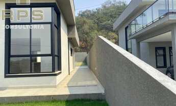 Imagem 4: Imóvel novo com : 03 suites, 04 Banheiros Cozinha integrada com espaço gourmet Sala com