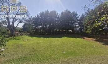 Imagem 1: Terreno plano com platô pronto para construir no Chácaras Brasil, ao lado do condomínio Pa