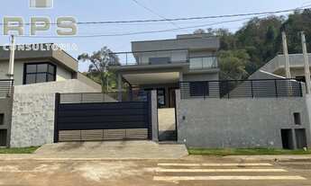 Imagem: Imóvel novo com 04 Dormitórios sendo