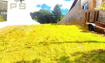 Imagem 2: Terreno à venda no Condomínio Figueira Garden em Atibaia, topografia excelente, fundo para