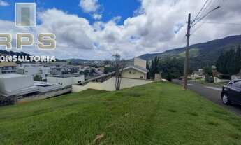 Imagem 4: Oportunidade! Terreno no Condomínio Água Verde com leve declive, porém vista maravilhosa e