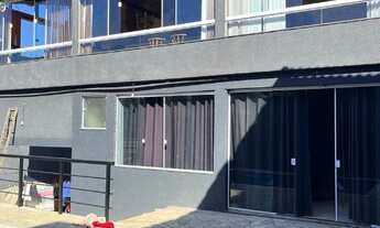 Imagem: Com 04 dormitórios, sendo 01 suíte com