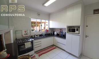 Imagem 6: Casa a venda no Jardim Paulista em Atibaia 03 suites e Cozinha com armários planejados