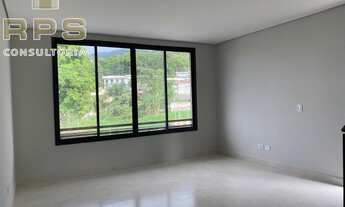 Imagem 2: Casa com 03 suítes, sendo 01 master com Varanda e chuveiro duplo e Closet. Cozinha, Sala i