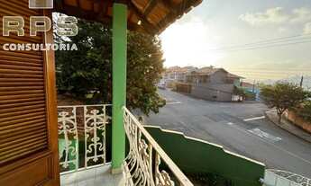 Imagem 5: Casa alto padrão no centro de Jarinu, 3 dormitórios sendo uma suíte com banheira e varanda