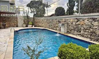 Imagem 2: Casa para locação e venda na Vila Petrópolis em Atibaia, 3 quartos sendo 1 suíte, escritór