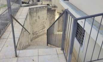 Imagem 6: Casa no Jardim Alvinópolis com 2 quartos Sala Cozinha Banheiro Garagem coberta, Nível infe