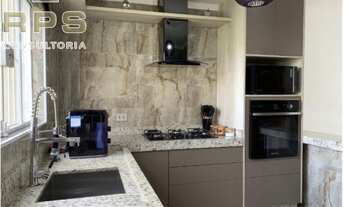 Imagem 4: Casa assobradada com 2 suítes sendo uma com closet e ar condicionado, quintal gramado, lav