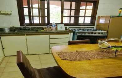 Imagem 5: Chacara à venda em Atibaia com 4 quartos, 3 banheiros, piscina, churrasqueira, casa de cas