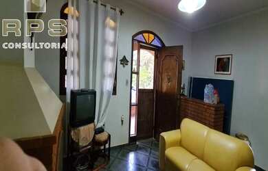 Imagem 2: Chacara à venda em Atibaia com 4 quartos, 3 banheiros, piscina, churrasqueira, casa de cas