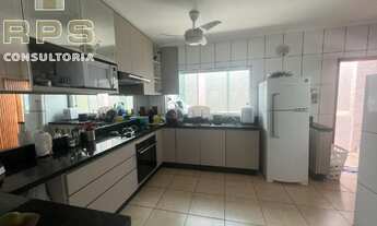 Imagem 5: Imóvel com 03 dormitórios sendo 02 suites , sala de estar e sala de jantar , cozinha , lav