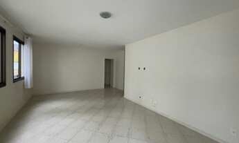 Imagem 7: Amplo apartamento para venda com 3 quartos, sendo 1 suíte, dependência completa, na Agrono