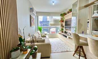 Imagem 2: Apartamento à venda com 2 quartos na Rua Nereu Ramos Centro de Florianópolis, SC. More com