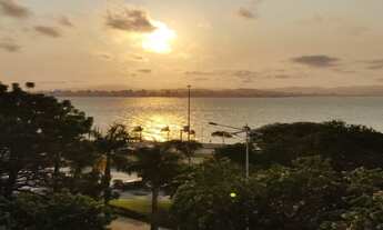 Imagem 2: Apartamento a venda com 3 suítes em frente a Praça Governador Celso Ramos, na Agronômica