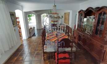 Imagem 3: Casa Praça dos Eucaliptos 4/4 , 3 SUITES com piscina e 3 vagas residencial ou comercial