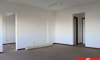 Imagem 6: 9 banheiro, 12 vagas na garagem, 400M² de Área Construída