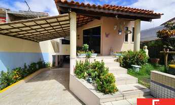 Imagem: 3 dormitórios, 1 suítes, 7 vagas na garagem