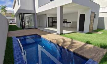 Imagem: 4 dormitórios, 4 suíte, 2 vagas na garagem