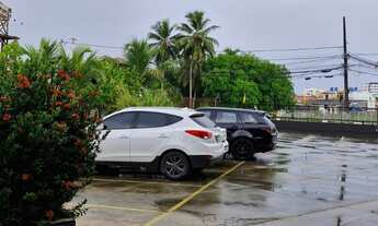 Imagem 4: 8 vagas na garagem