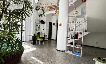 Imagem 5: 8 banheiro, 3 vagas na garagem