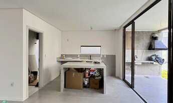 Imagem 4: 4 dormitórios, 4 suíte, 145M² de Área Construída