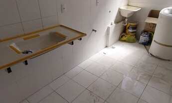 Imagem 7: 2 dormitórios, 1 banheiros, 1 vaga na garagem, 42M² de Área Construída