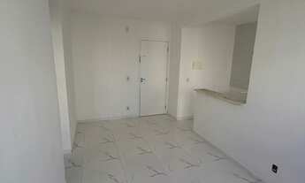 Imagem 3: 2 dormitórios, 1 banheiros, 1 vaga na garagem, 42M² de Área Construída