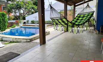 Imagem 4: 4/4 (2 suítes, sendo 1 térrea e 1 com closet e hidro)