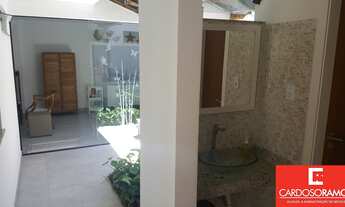 Imagem 2: 4 dormitórios, 1 suítes, 3 banheiro, 1 vaga na garagem, 170M² de Área Construída