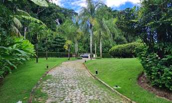 Imagem 4: 4 dormitórios, 1 suítes, 1 banheiros, 8 vagas na garagem