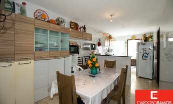 Imagem 5: 5 dormitórios, 2 suíte, 1 banheiros, 2 vagas na garagem