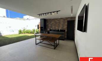 Imagem 2: 3 dormitórios, 3 suíte, 2 banheiro, 3 vagas na garagem