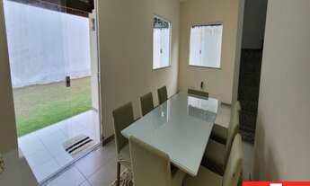 Imagem 2: 4 dormitórios, 1 suítes, 3 banheiro, 4 vagas na garagem