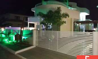 Imagem: 6 dormitórios, 4 vagas na garagem