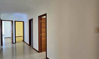 Imagem 6: Casa a VENDA, 4 quartos, SUÍTE, varanda, com 360m² PISCINA com DECK, 4 vagas de garagem na