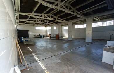 Imagem: OPORTUNIDADE! GALPÃO A VENDA NO BAIRRO