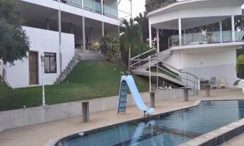 Imagem: 4 dormitórios na Estrada Do Coco