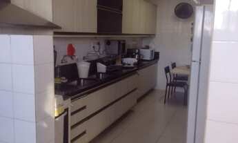 Imagem 2: 4 dormitórios, 2 suíte, 1 banheiros, 4 vagas na garagem, 1M² de Área Construída