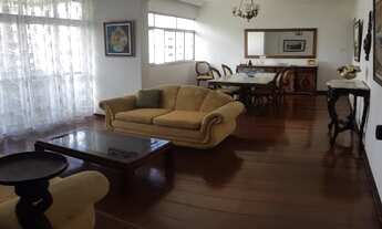 Imagem: 4 dormitórios, 2 banheiro, 2 vagas na garagem