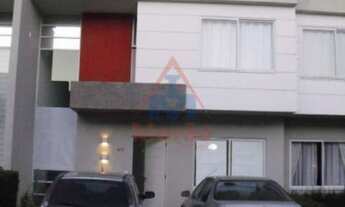 Imagem: ASSOBRADADA RESIDENCIAL em CURITIBA - PR