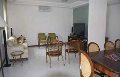 Imagem 2: Condominio portão do sol , logo na entrada