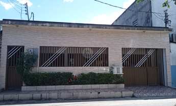 Imagem: Casa com Kitnets a venda no bairro Cidade